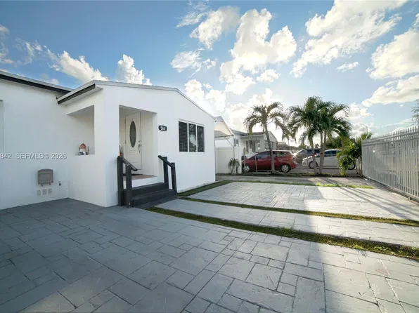 568 E 15th St, Hialeah, FL 33010