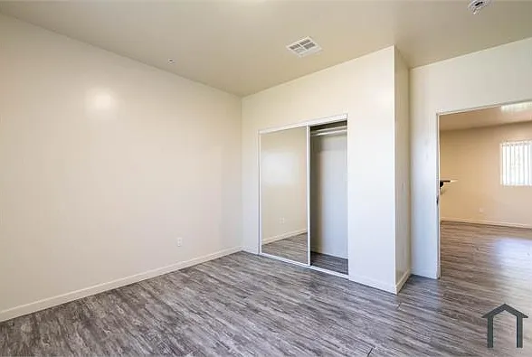 130 S Soto St — Photo 43