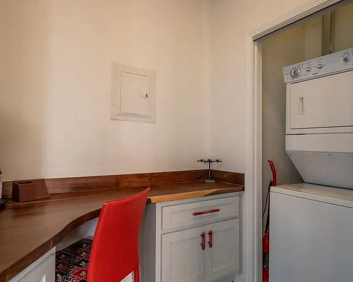 269 N Hull St #202 — Photo 14