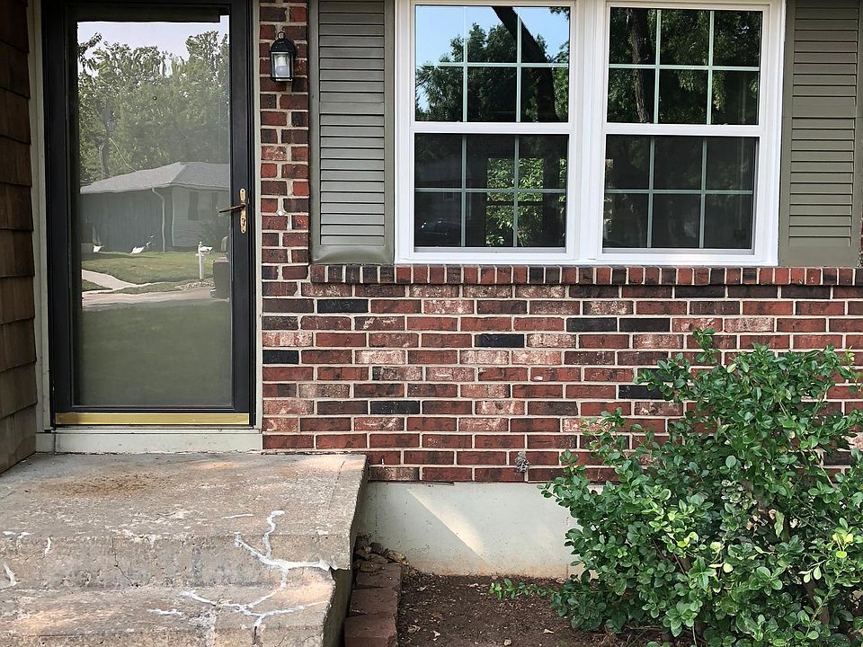1st image of 3924 S Harbaugh Dr