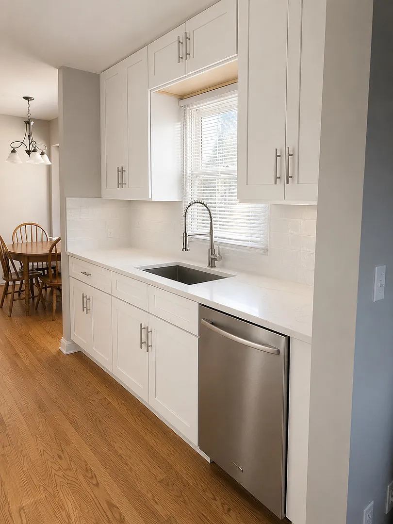 3 bed, 2.5 bath, 2241 sqft, $3,600 — Photo 3