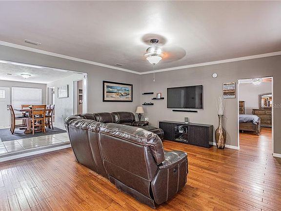 4th image of 5111 8th Ave N