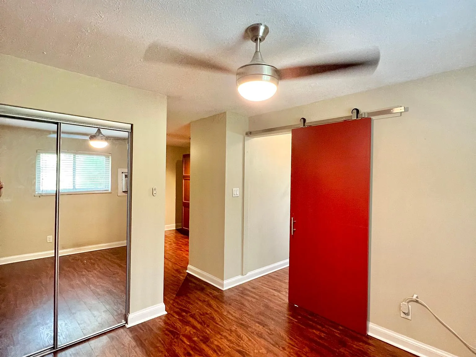 1 bed, 425 sqft, $945 — Photo 2