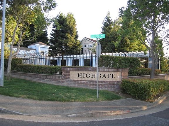 4th image of 2431 Groveview Ct