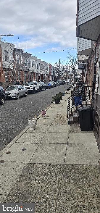 2nd image of 2052 Mercy St