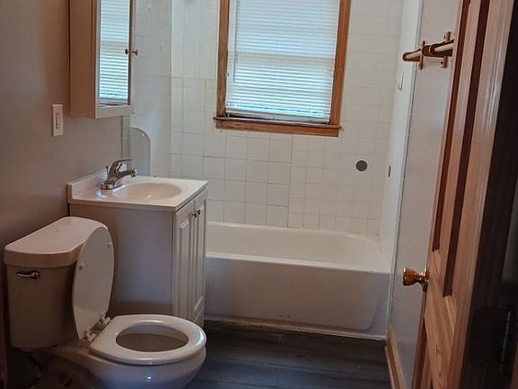 2nd image of 52 S Zack Hinton Pkwy APT 4