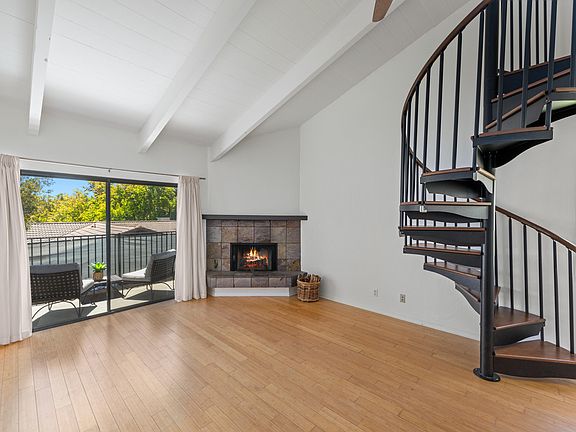 2nd image of 976 Miramonte Dr APT 4