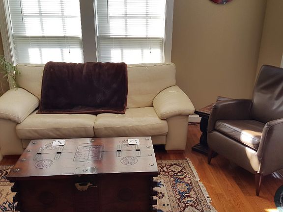 5th image of 8400 Chaucer House Ct