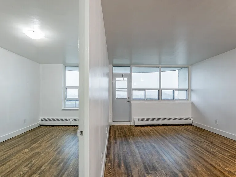 285 Melvin Ave — Photo 11