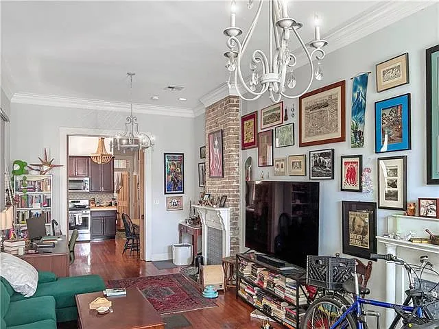 2 bed, 2.0 bath, 1150 sqft, $1,900 — Photo 2