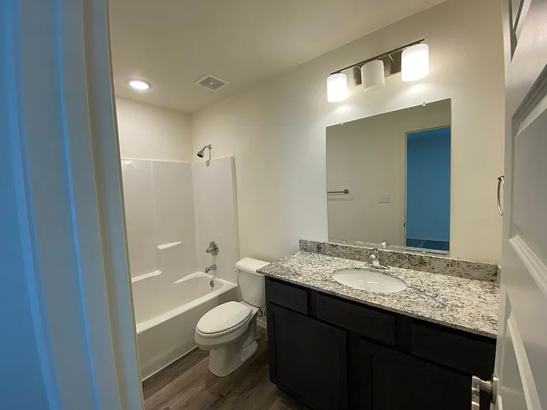 4211 Sante Fe Sq — Photo 59