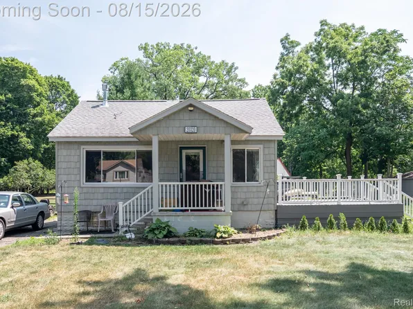20320 Shadyside St, Livonia, MI 48152