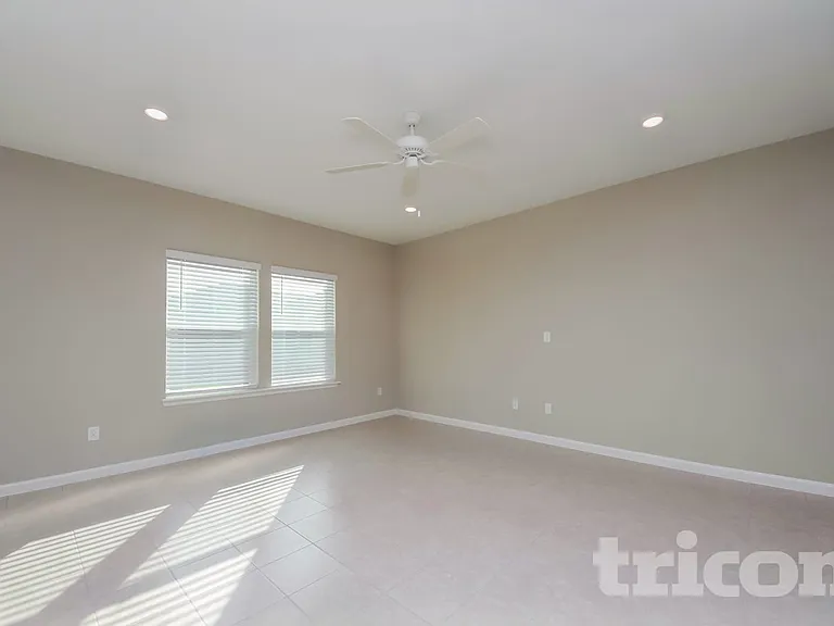 10252 Powell Creek Ct — Photo 2