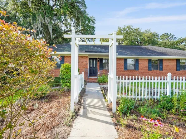 145 Cardinal Road, Savannah, GA 31406