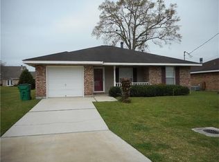 324 Valencia Dr, Luling, LA 70070