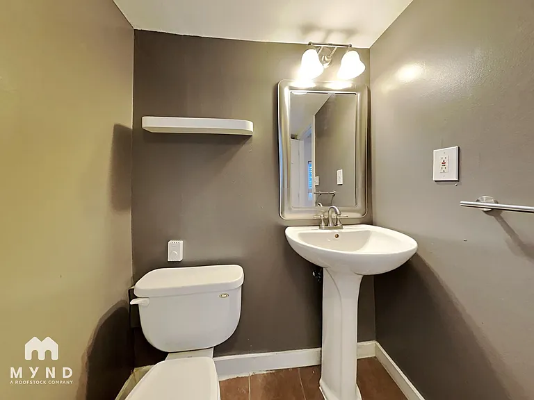 4465 N Meade St — Photo 22