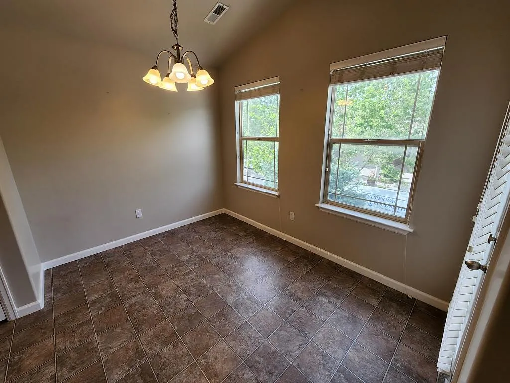 1409 W Stone Meadow Dr. — Photo 3