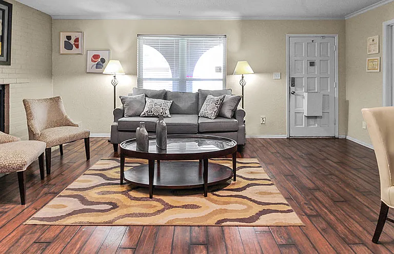 Granada Apartment Homes — Photo 41