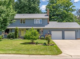 5162 Johnnycake Rdg NE, Canton, OH 44705