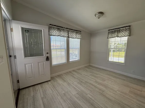 *Palm Beach Plan, Carriage Cove