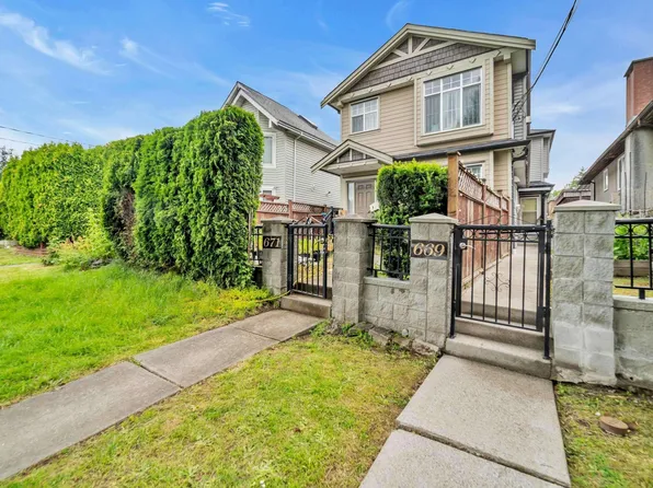 669 W 71st Ave, Vancouver, BC V6P 2Z9