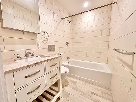 Rented by Compass | media 13