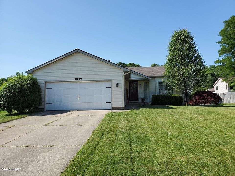 1st image of 3829 Kirkshire Dr SE
