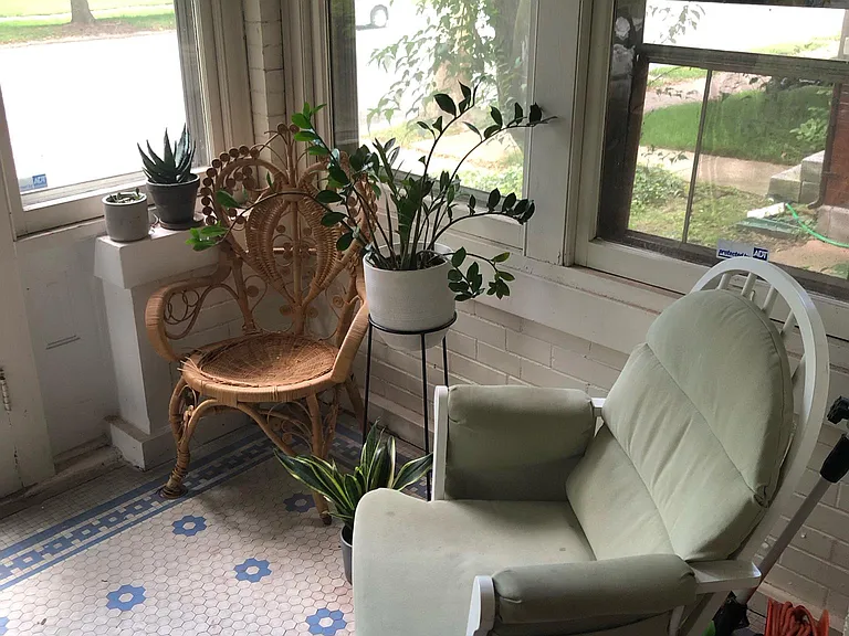 Entry Sunroom