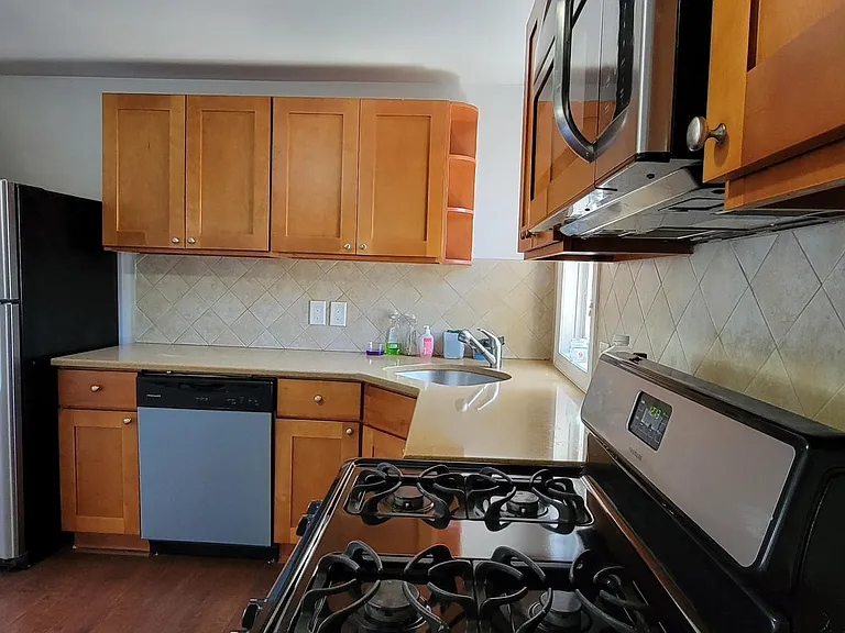 614 Wharton St #3 — Photo 6