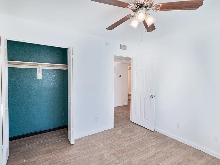 4625 E Park St — Photo 13