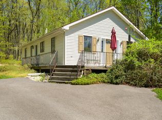317 Fall Creek Ter, Stroudsburg, PA 18360