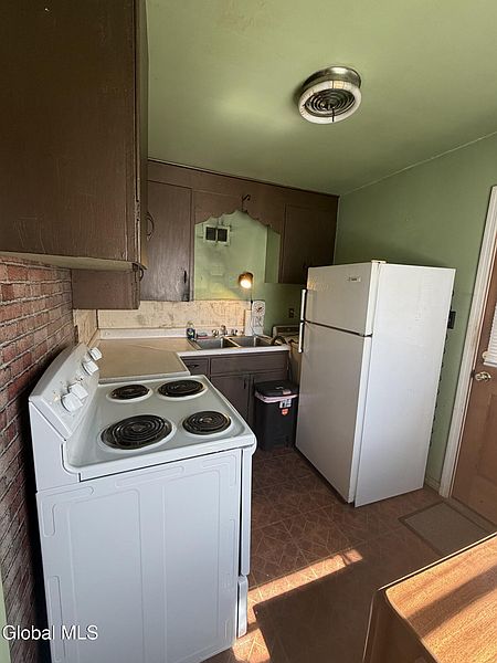 4th image of 1062 6th Street