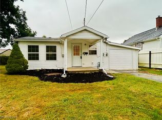 37 Harvey St, Struthers, OH 44471