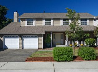 801 Field Ave NE, Renton, WA 98059