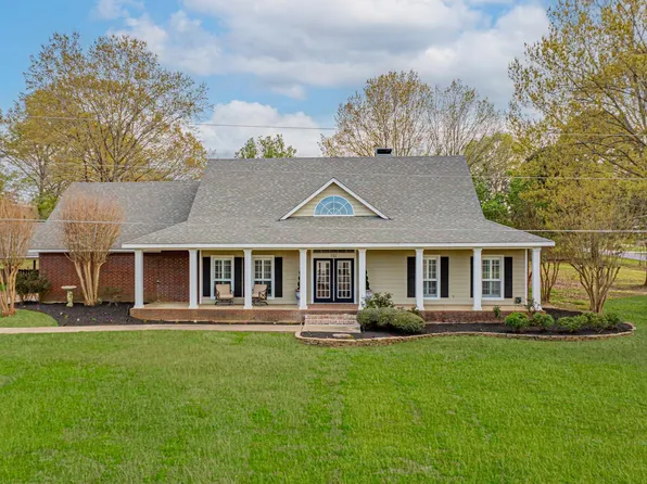 102 Morning Glory Ln, Longview, TX 75605
