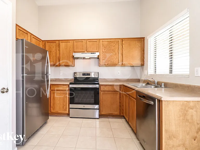 14805 W Redfield Rd — Photo 7