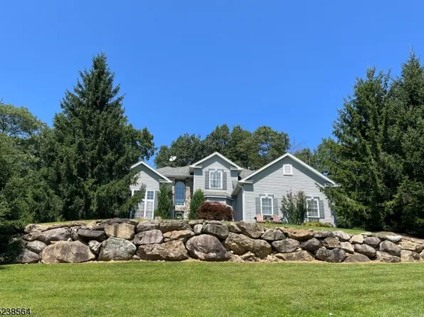35 Manor Dr, Byram Twp., NJ 07821