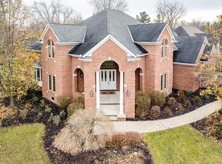 9251 Province Ln, Brecksville, OH 44141