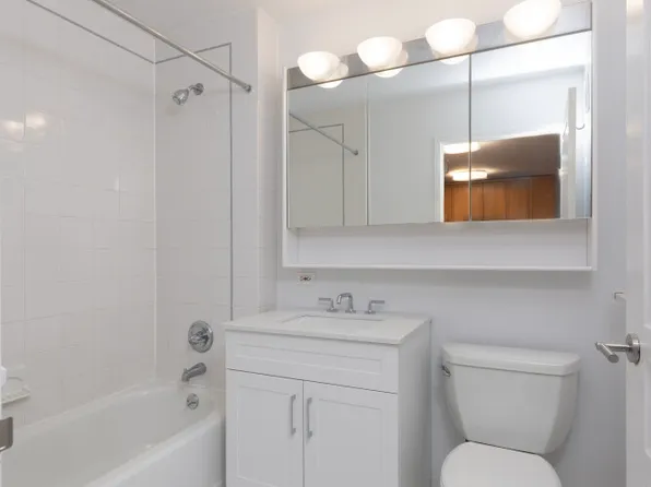 301 Elizabeth Street image 6 of 15