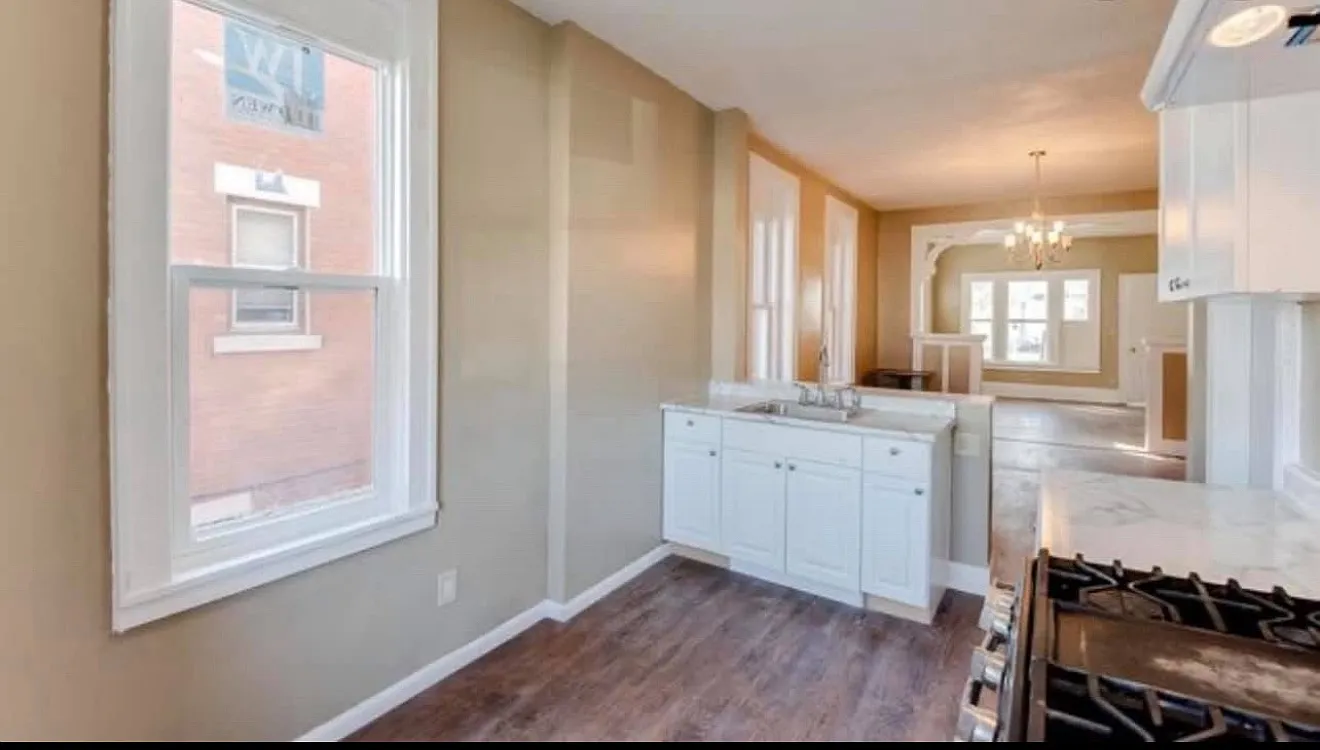 2 bed, $1,400 — Photo 3