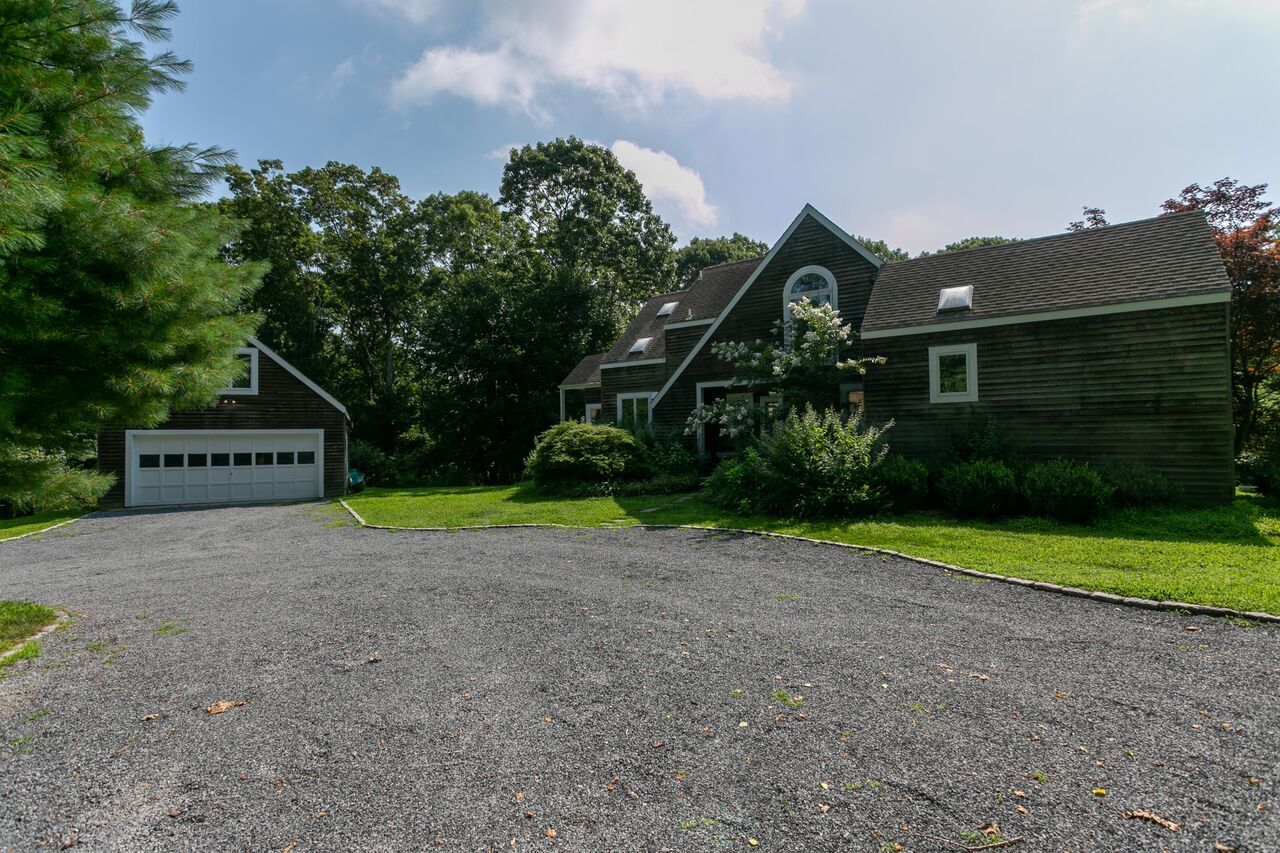 311 Lumber Ln in Bridgehampton Out East