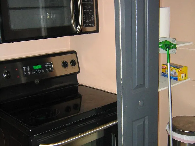 2325 Elliston Pl #4 — Photo 5