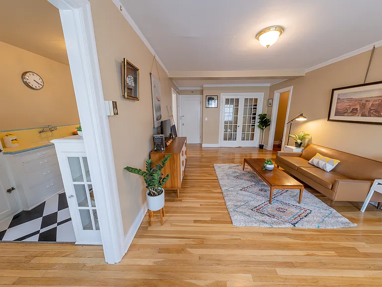 The Marwood Apartments — Photo 13