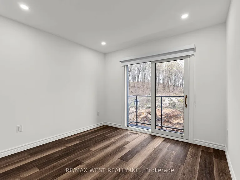 119 Town Line Rd E #D208 — Photo 30