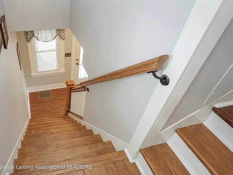 1869 Chestnut St — Photo 26