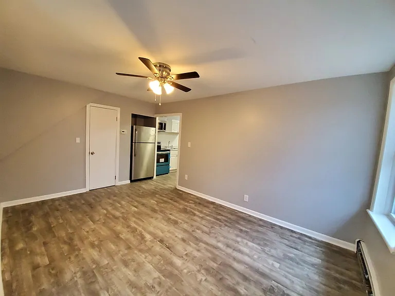 Ella Gardens - 4 — Photo 1