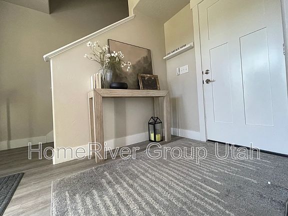 3rd image of 3857 W Gartmore Ln