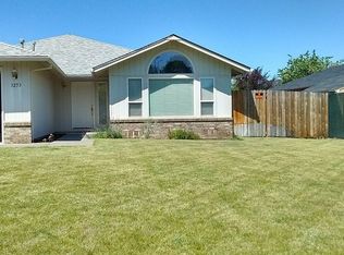 3253 Springbrook Rd, Medford, OR 97504