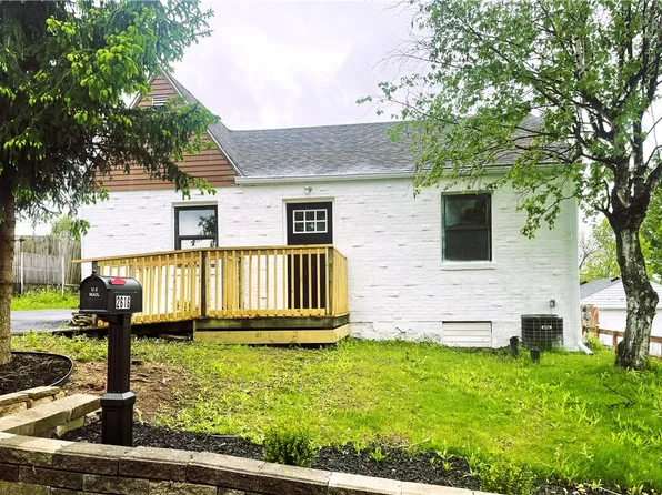 2616 Kenview Dr, Lower Burrell, PA 15068