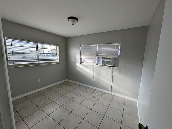 4th image of 3822 NW 165th St